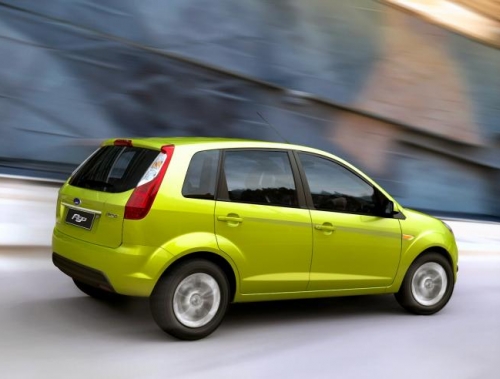 Компания Ford представила новый бюджетный седан Figo