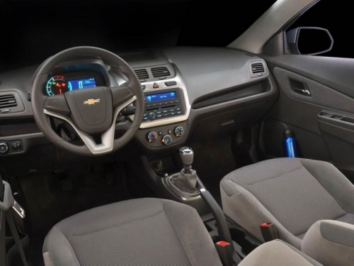 Chevrolet Cobalt 2013. Салон. Технические характеристики