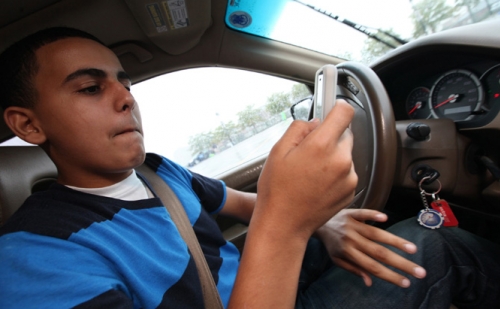 Исследования установили, что подростки чаще попадают в аварии из-за невнимательности