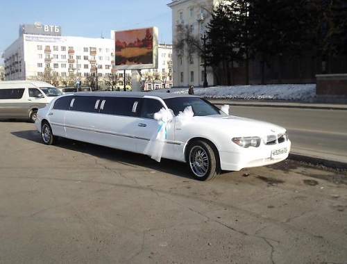 Как взять машину напрокат в России?