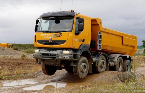 Обзор самосвала «Renault Kerax» для вывоза грунта