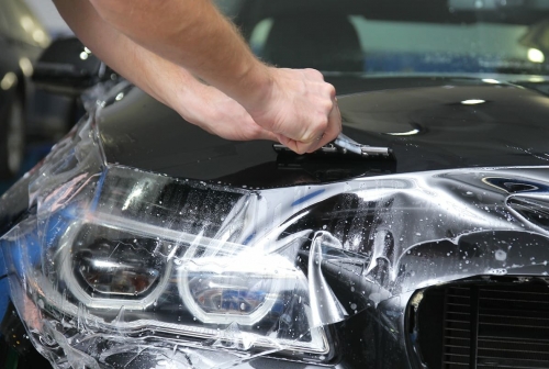 Как защитить кузов автомобиля от сколов и прочих мелких повреждений?